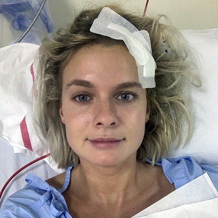 Mez in hospital taking a selfie