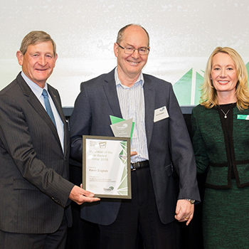 Kevin English with Stroke foundation President James Angus and Stroke Foundation CEO Sharon McGowan 